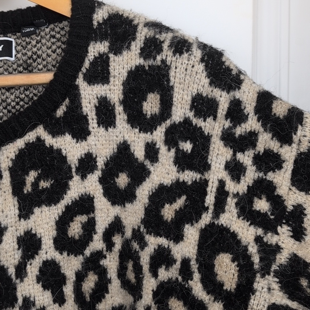 SUPERDRY ANINAL PRINT CHUNKY SWEATER SIZE 10 - Picture 5 of 9